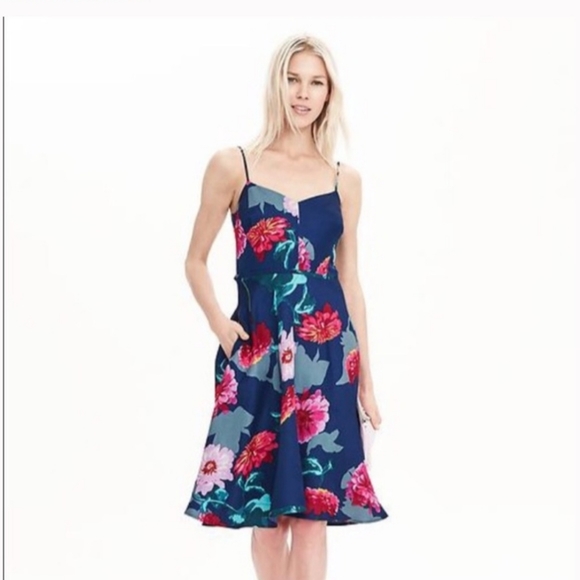 Banana Republic Fit & Flare Dress Floral Sz 2 - Picture 1 of 10